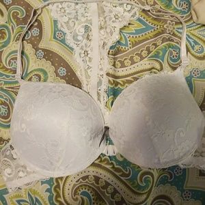 Xoxo white bra